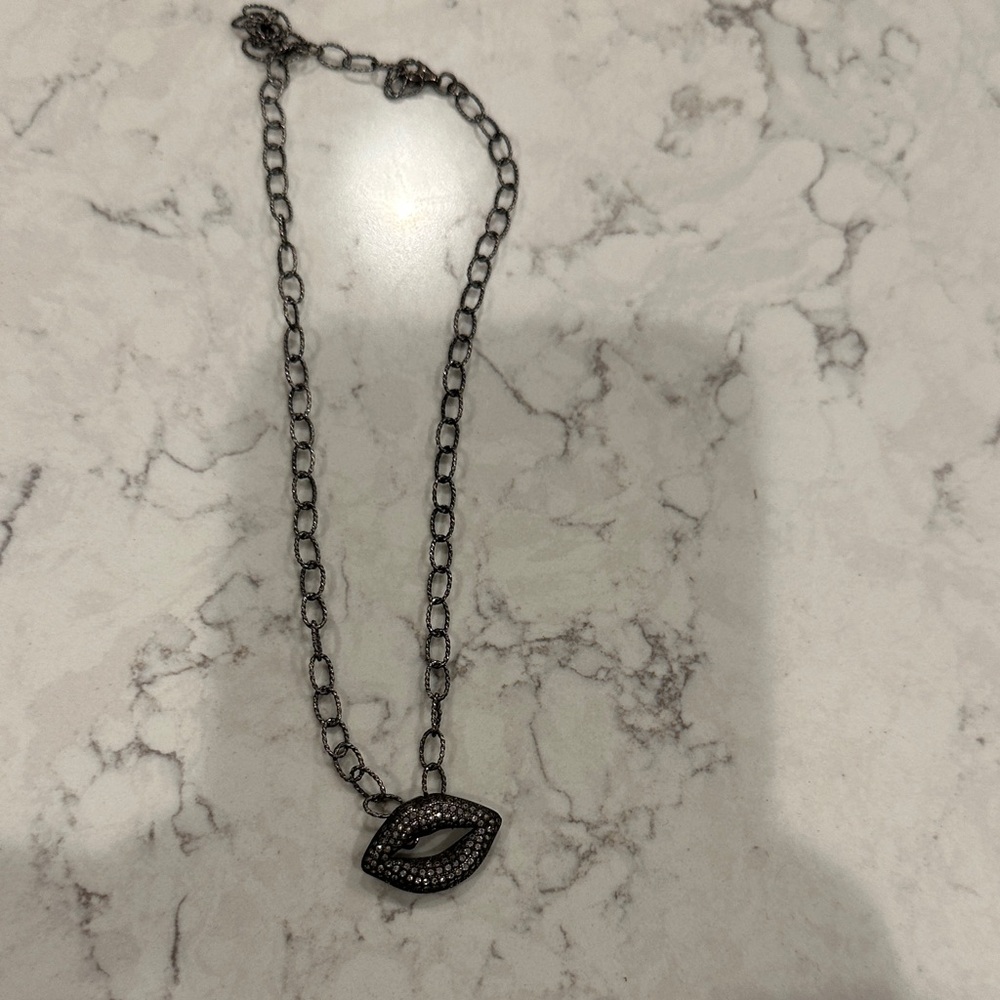 Silver Chain Necklace with Lip Pendant